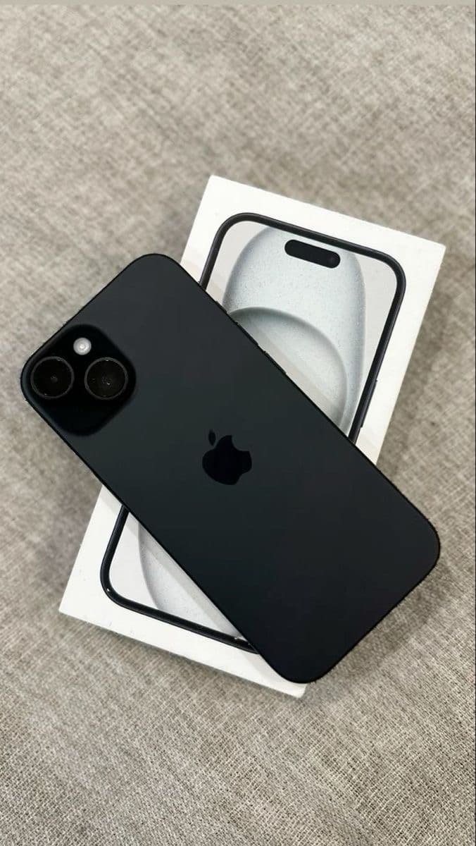 iPhone 15 — Black, 256GB