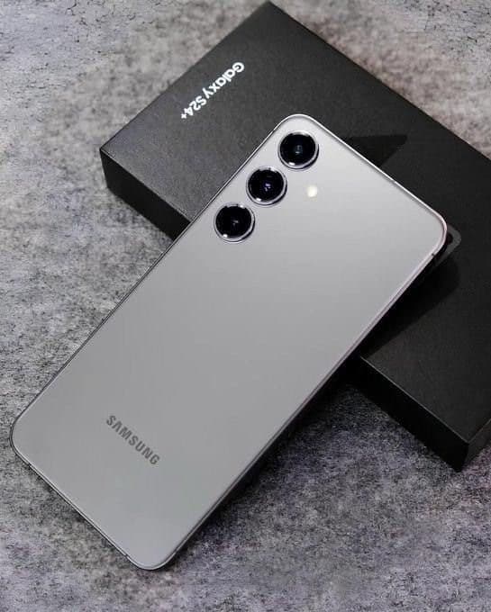 Galaxy S24+ — Titanium Gray