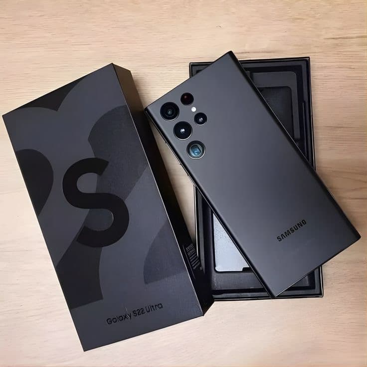 Galaxy S22 Ultra — Phantom Black, 256GB